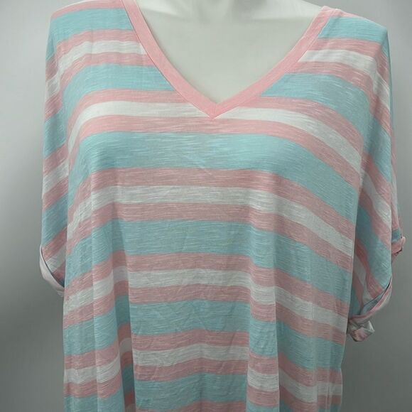 Torrid size 6 classic fit super soft T-shirt - Picture 1 of 5